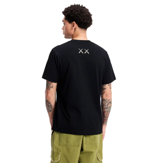 KAWS x Uniqlo UT Short Sleeve Graphic T-shirt Black Μαύρο